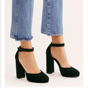 Free People Mix and Mingle platform